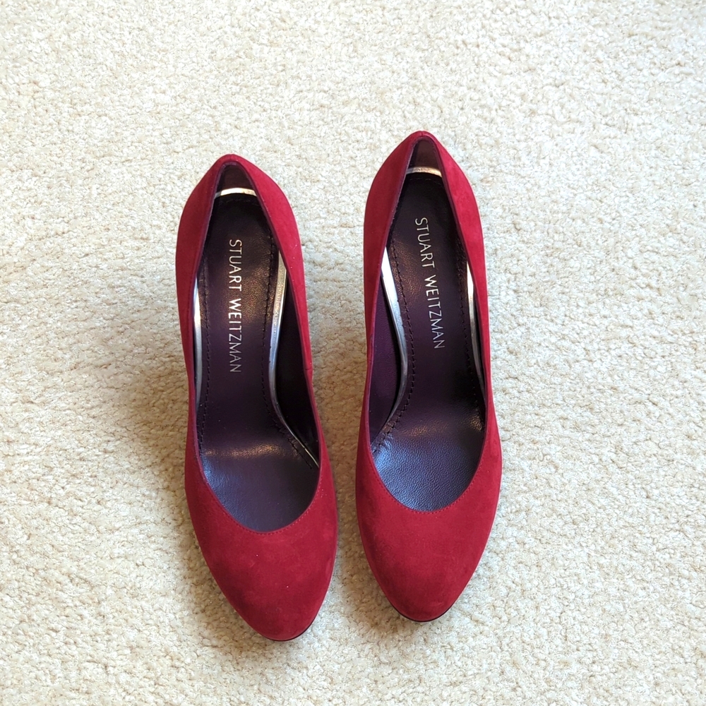 Pretty Cranberry Stuart Weitzman Pumps